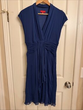 Signature by Sangria Deep Navy V-Neck Ruched Midi Dress